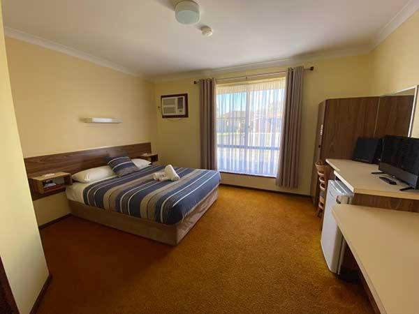 Donnybrook Motel Eksteriør billede